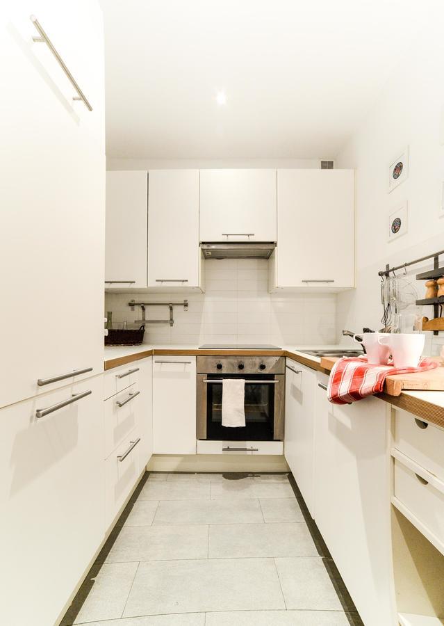 Sunny Apartment In Old Town 바르샤바 외부 사진